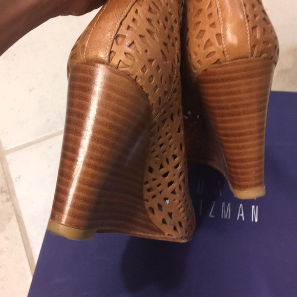 Stuart Weitzman perforated open toe bootie - Picture 4 of 6